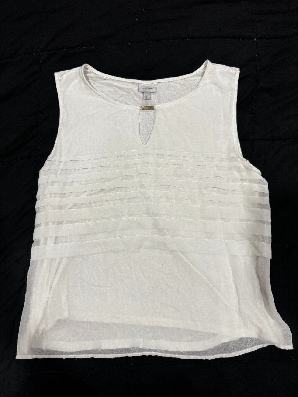 Avenue White Pleated Keyhole Sleeveless Shell Top | Plus Size